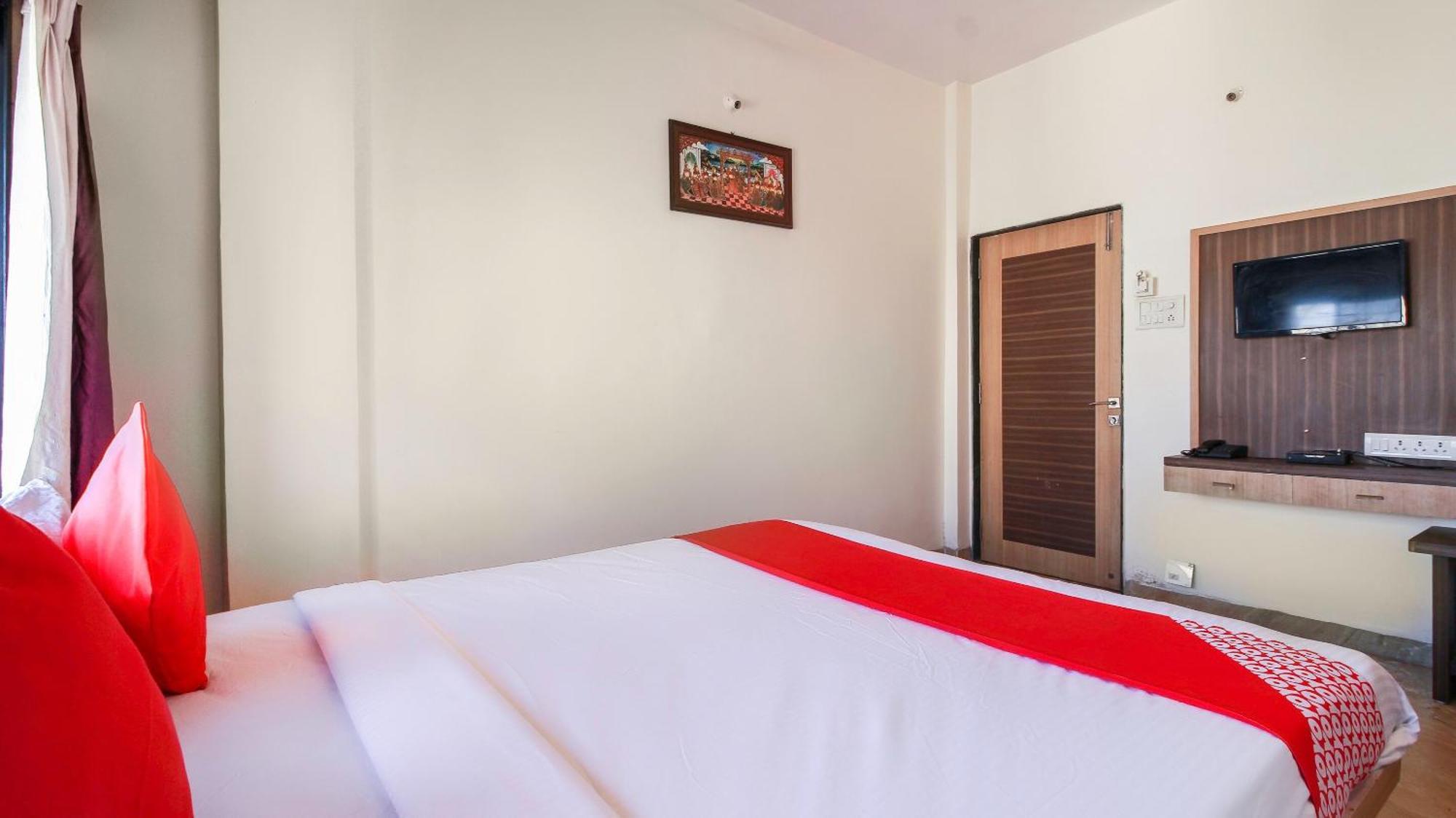 โอโย 22999 โฮเต็ล กัณฑิล Hotel Jogeshwari ภายนอก รูปภาพ