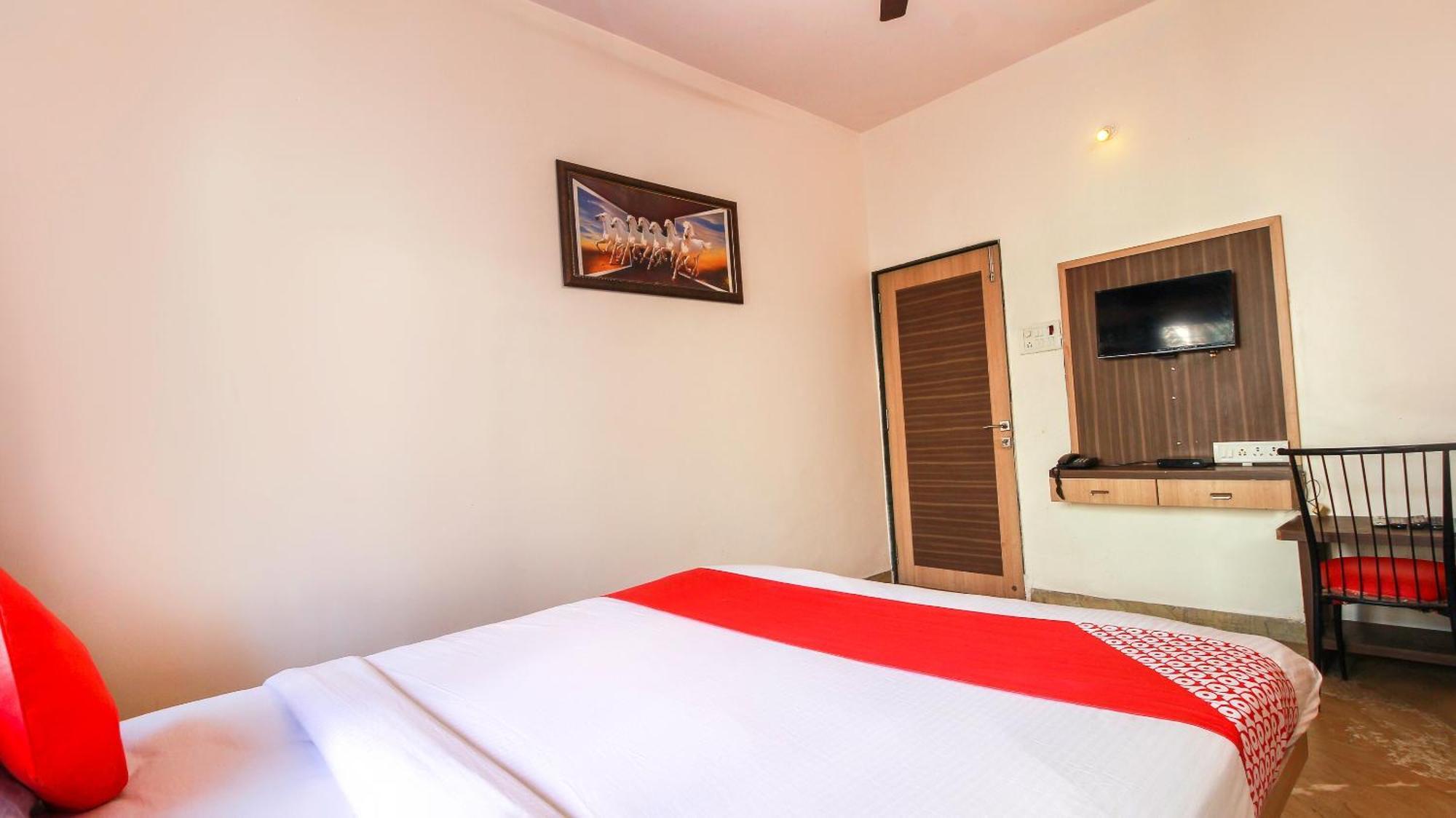 โอโย 22999 โฮเต็ล กัณฑิล Hotel Jogeshwari ภายนอก รูปภาพ